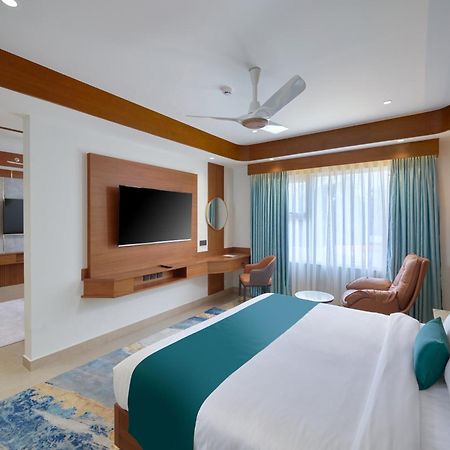 Kowju Airport Hotel Calicut Kondotty エクステリア 写真